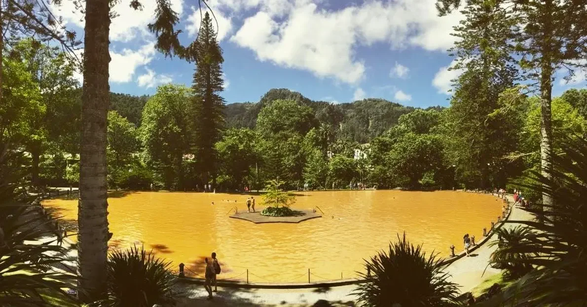 Photos of Is it true you can bathe in natural hot springs in the Azores? - main photo