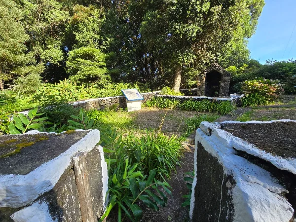 Photos of Trilho da Rocha do Peneireiro in EN1-1A 9700, 9700, Portugal - Photo 3