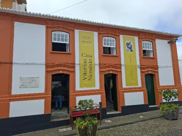Photos of Casa de Vitorino Nemésio in P. Francisco Ornelas da Câmara 1761, 9760-469 Praia da Vitória, Portugal - Photo 2
