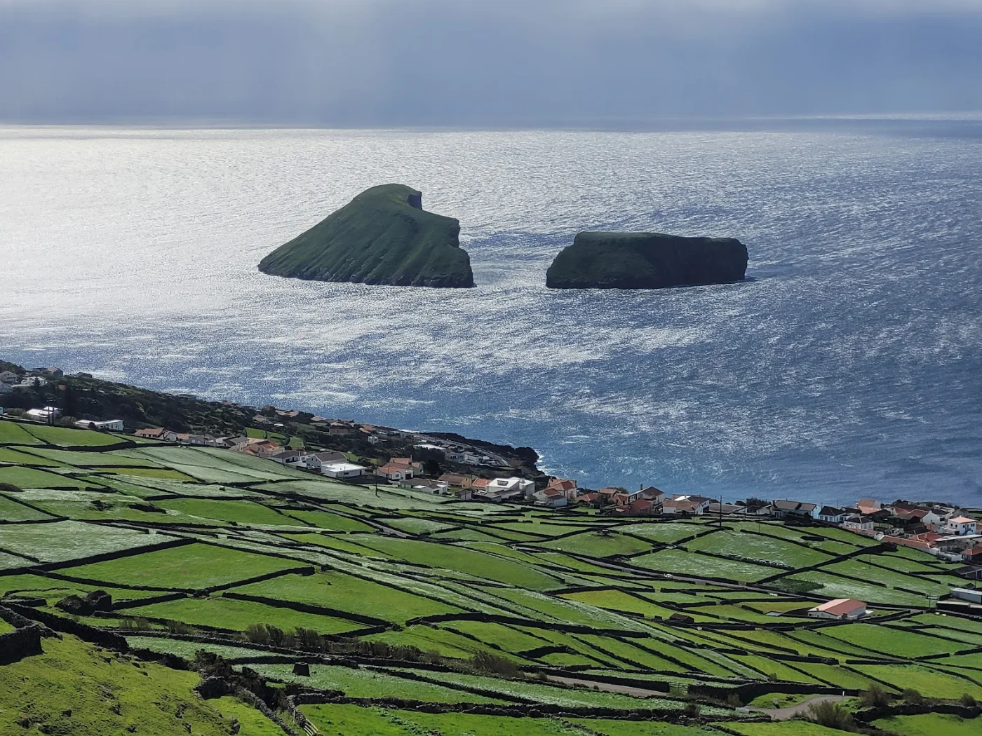Photos of Miradouro do Espalha Vento in M1016 9700, 9700, Portugal - Photo 1