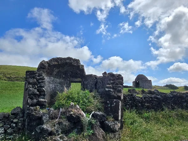 Photos of Lagoa do Ginjal in M1018-1, 9700, Portugal - Photo 2