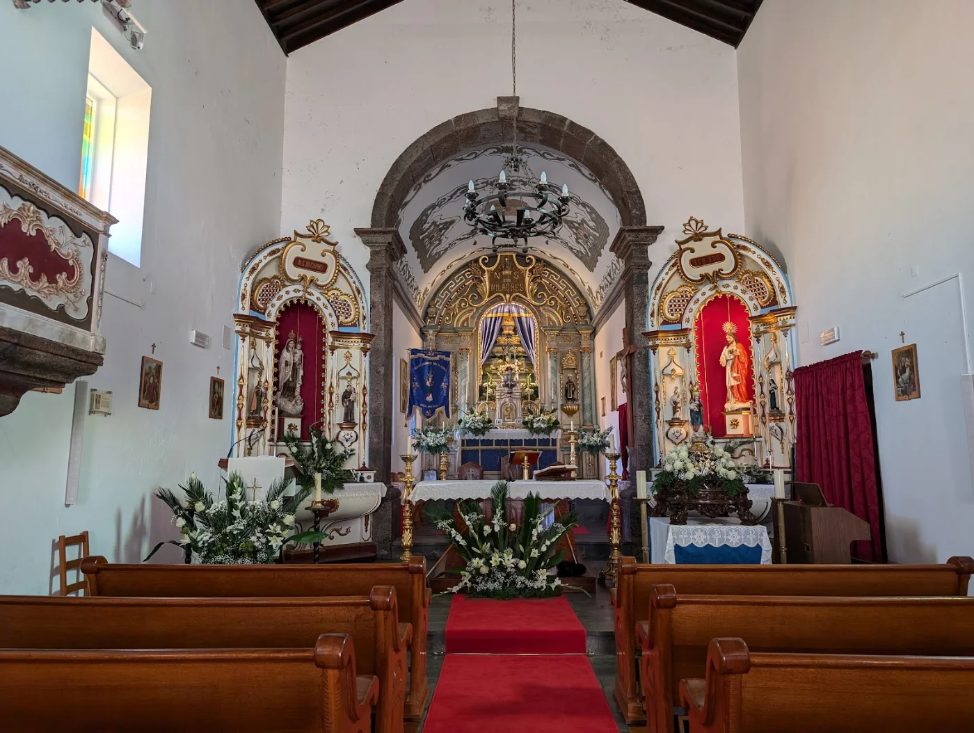 Photos of Church of Our Lady of Miracles in 9980-020 Vila do Corvo, Portugal - Photo 1