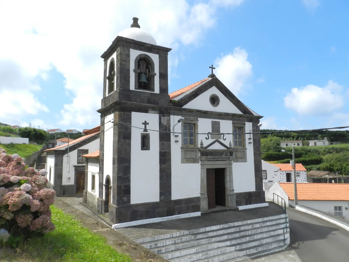 Photos of Igreja de São Pedro in 9970 Ponta Delgada, Portugal - Photo 1