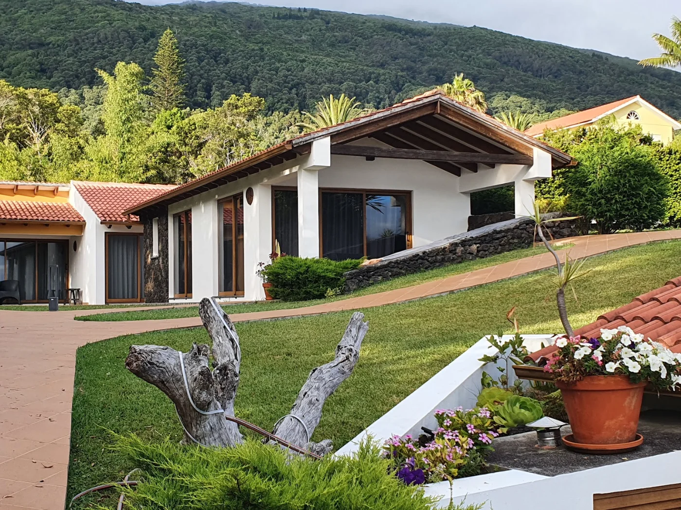 Photos of Villas Casteletes in Estrada Marginal dos Casteletes 16A, 9800-429, Portugal - Photo 1