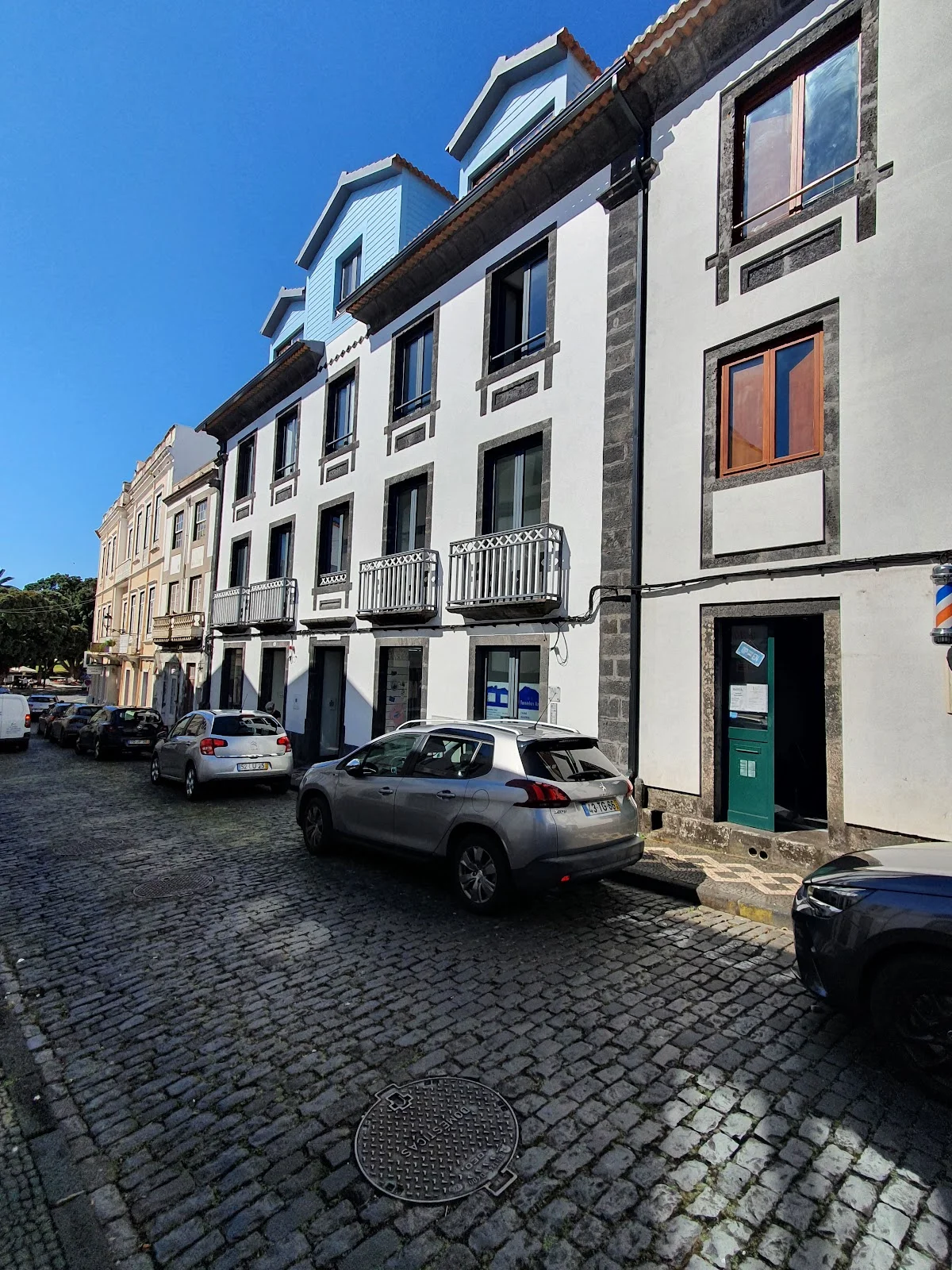 Photos of Faial Marina Apartments in R. Conselheiro Medeiros 8, 9900-144 Horta, Portugal - Photo 1