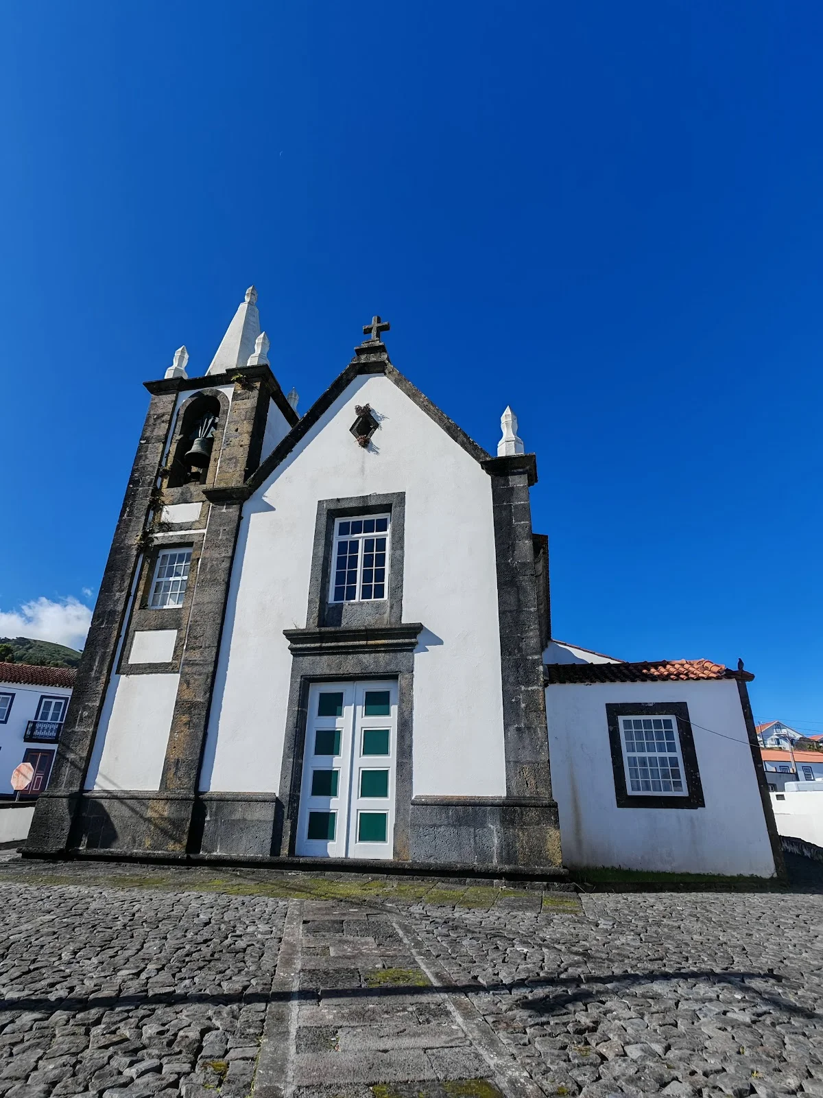 Photos of Igreja Paroquial de Santo Antão, Ribeirinha in 9940 Ribeirinha, Portugal - main photo