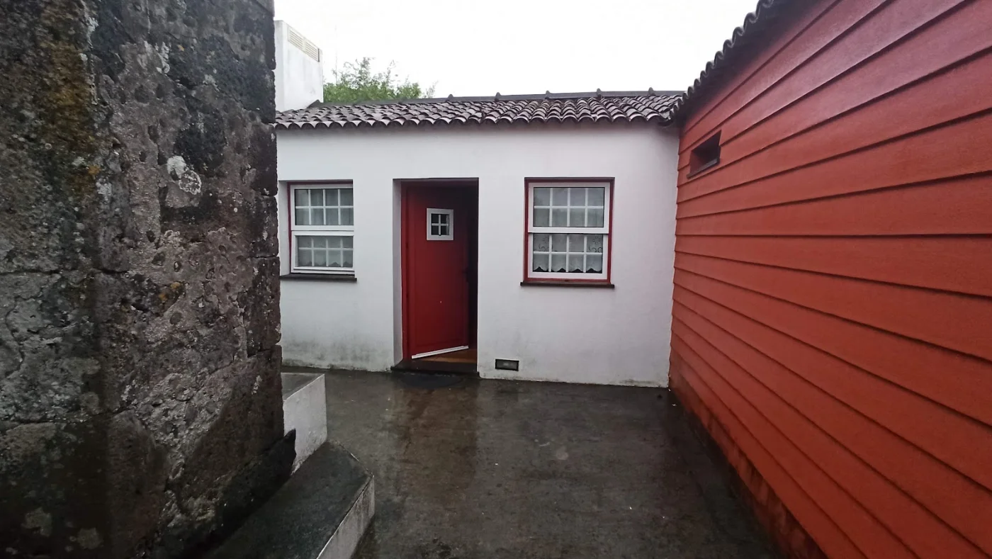 Photos of Casas de Lava in Caminho Novo 74, Ribeirinha do Pico, Foros, 9930-000 Ribeirinha, Portugal - Photo 1