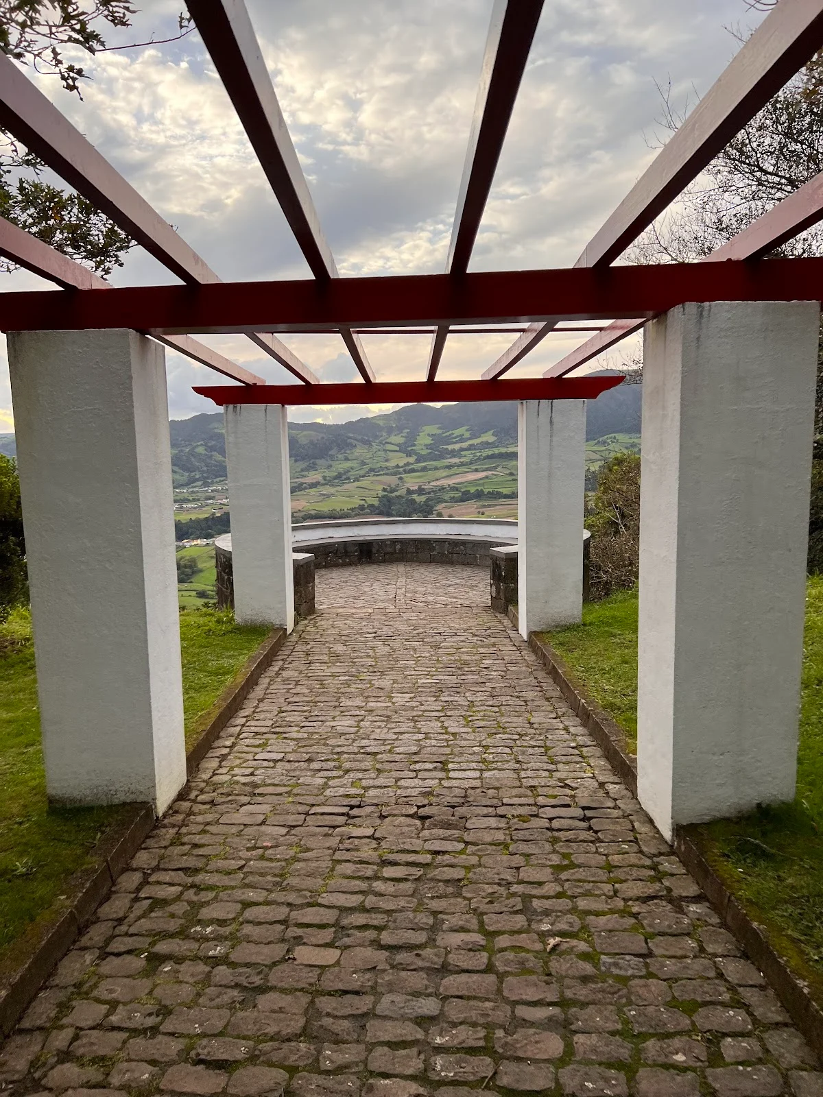 Photos of Miradouro do Pico Longo in São Miguel, EN1-1A, 9650 Povoação, Portugal - Photo 1