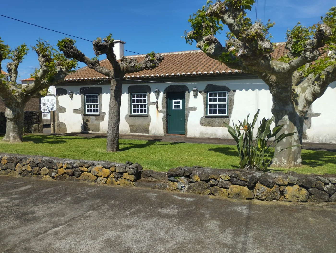Photos of Casa das Vaquinhas in Ribeira da Luz 10 A, 9700-310 Altares, Portugal - Photo 1