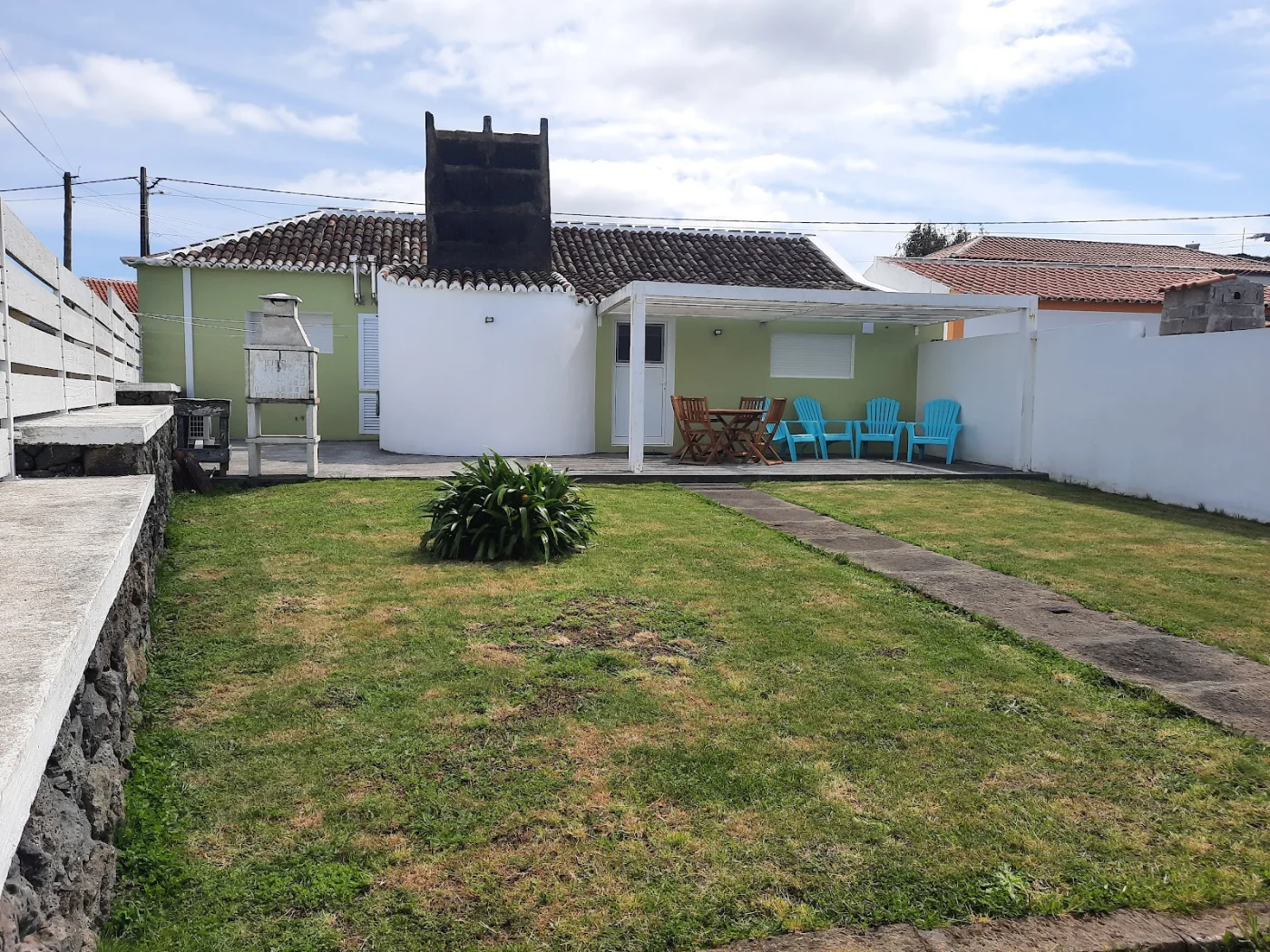 Photos of Vila Nova House in Canada Ginjal 2, 9760-722 Ilha, Portugal - Photo 1