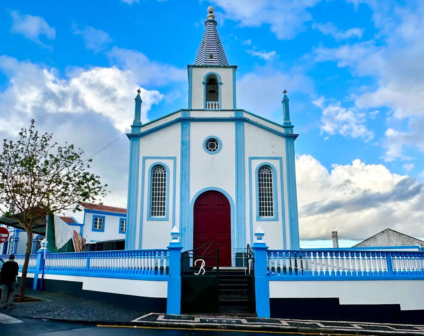 Photos of Ermida de Nossa Senhora da Boa Viagem / Igreja do Campo Santo in 9700-151 Angra do Heroísmo, Portugal - Photo 1
