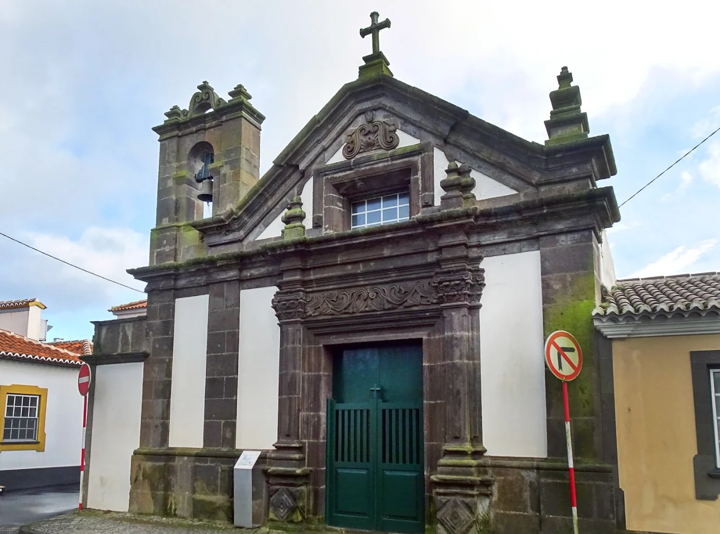Photos of Church of Santa Casa da Misericórdia in EN1-1A 16, 9700-613 São Sebastião, Portugal - main photo