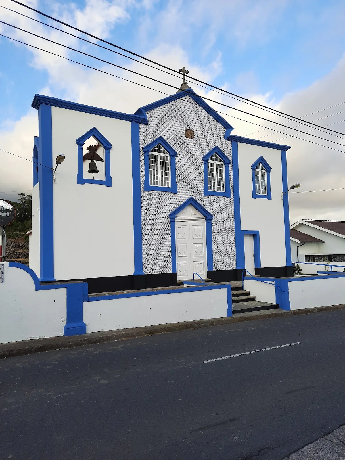 Photos of Ermida de São Francisco das Almas in Cantinho, 9700 São Mateus da Calheta, Portugal - Photo 1