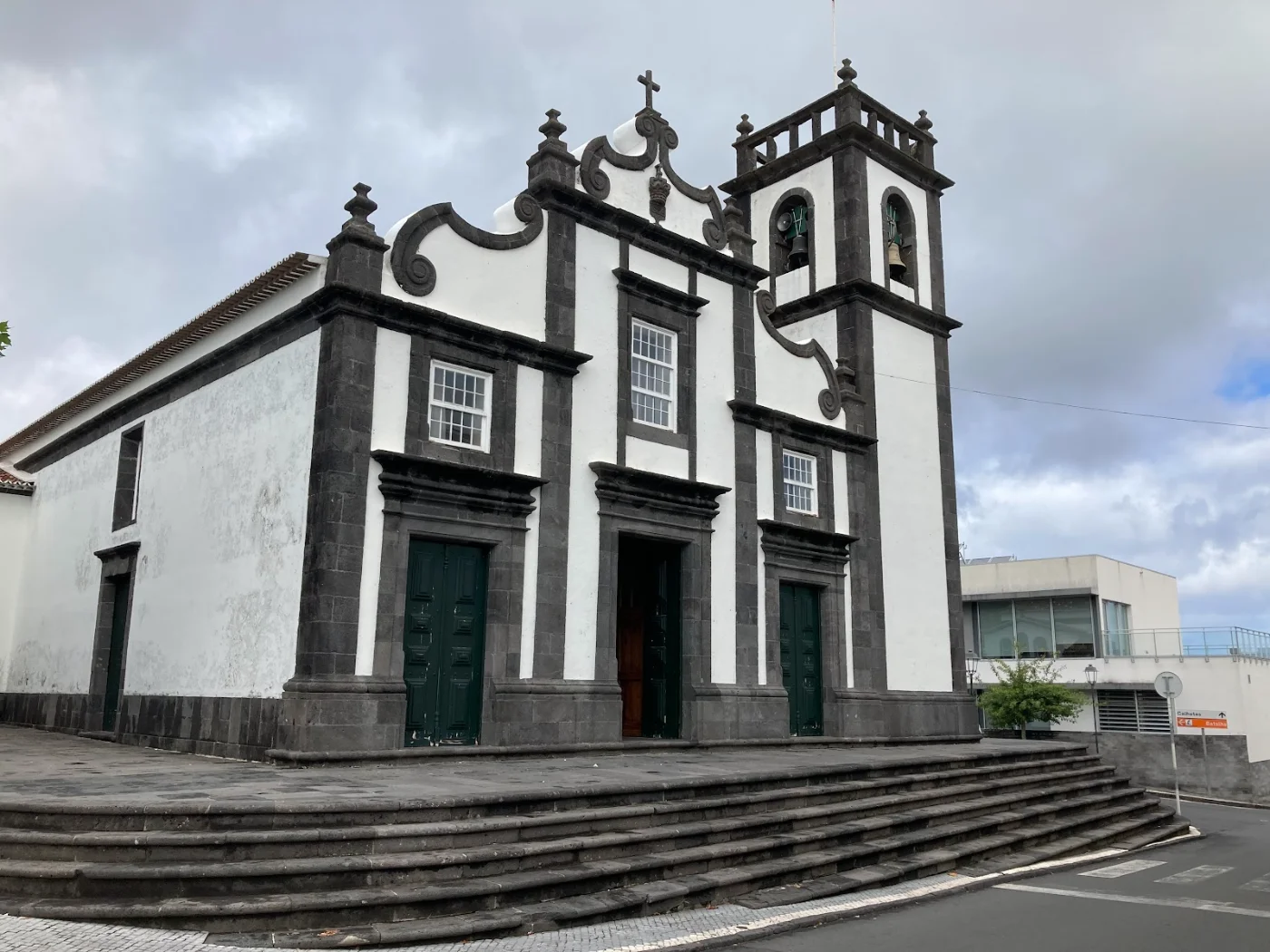 Photos of Igreja Pico Da Pedra in Canada Pico De Agua, 479, Aptd.1532, Pico Da Pedra Ponta Delgada, 9500 Pico da Pedra, Portugal - Photo 1