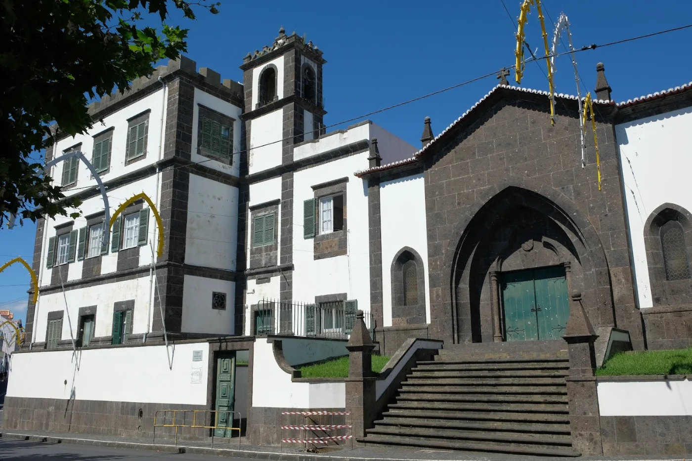Photos of Church of Santo André in 9680 Vila Franca do Campo, Portugal - Photo 1
