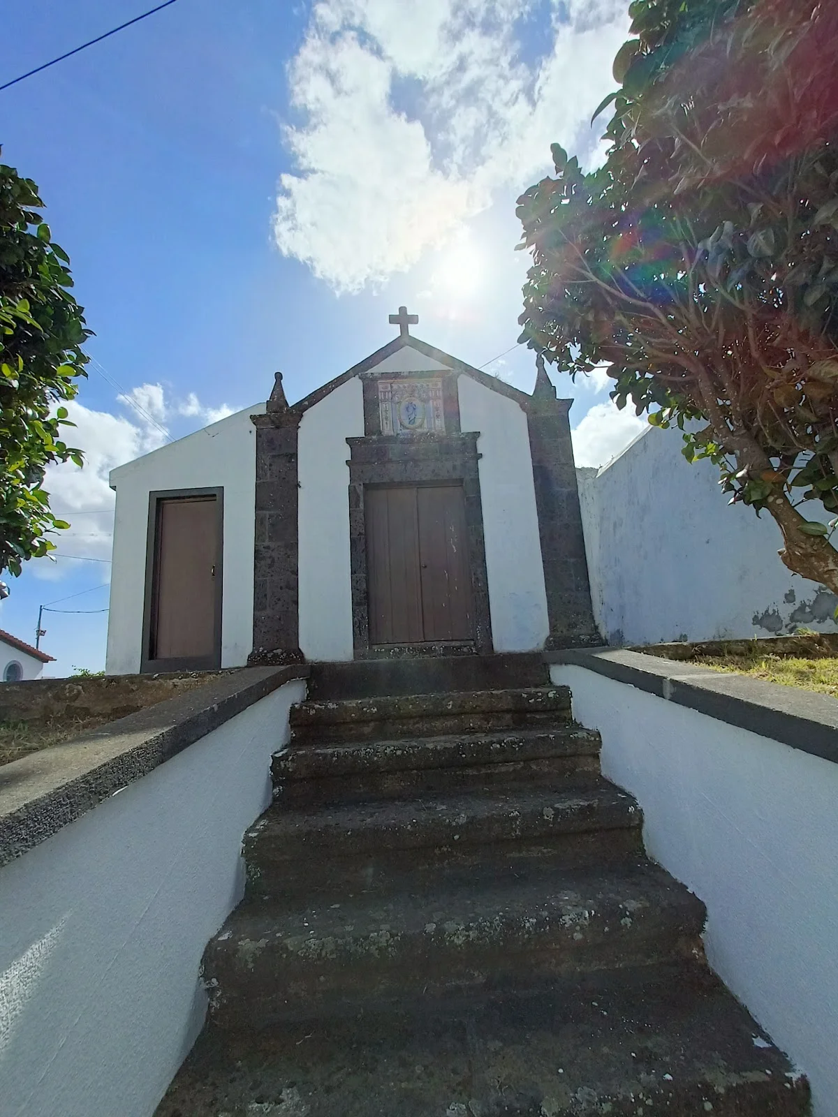Photos of Ermida de Santa Margarida Chaves in R. Escultor Ernesto Canto da Maia 20, 9500 São Roque, Portugal - Photo 1