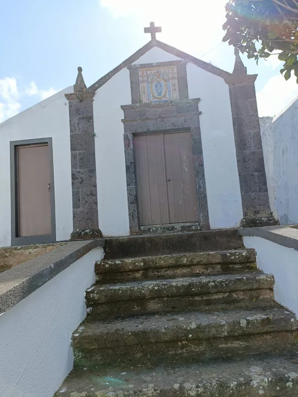 Photos of Ermida de Santa Margarida Chaves in R. Escultor Ernesto Canto da Maia 20, 9500 São Roque, Portugal - Photo 2