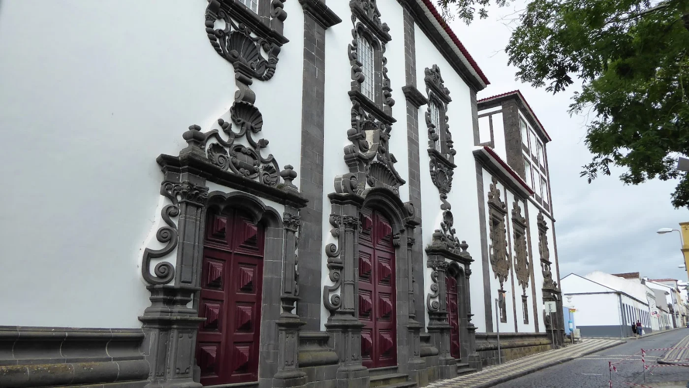 Photos of Mosteiro de Nossa Senhora da Conceição / Igreja de Nossa Senhora do Carmo in R. da Conceição, 9500-244 Ponta Delgada, Portugal - Photo 1