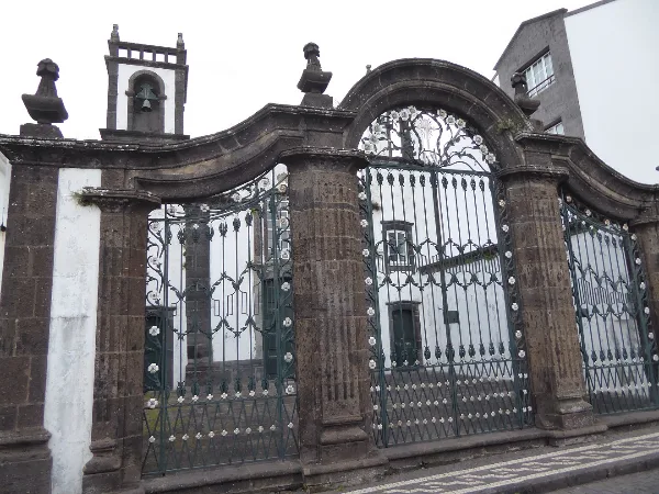Photos of Capela de Nossa Senhora do Desterro in R. Cel. Silva Leal 31, 9500-175 Ponta Delgada, Portugal - Photo 4