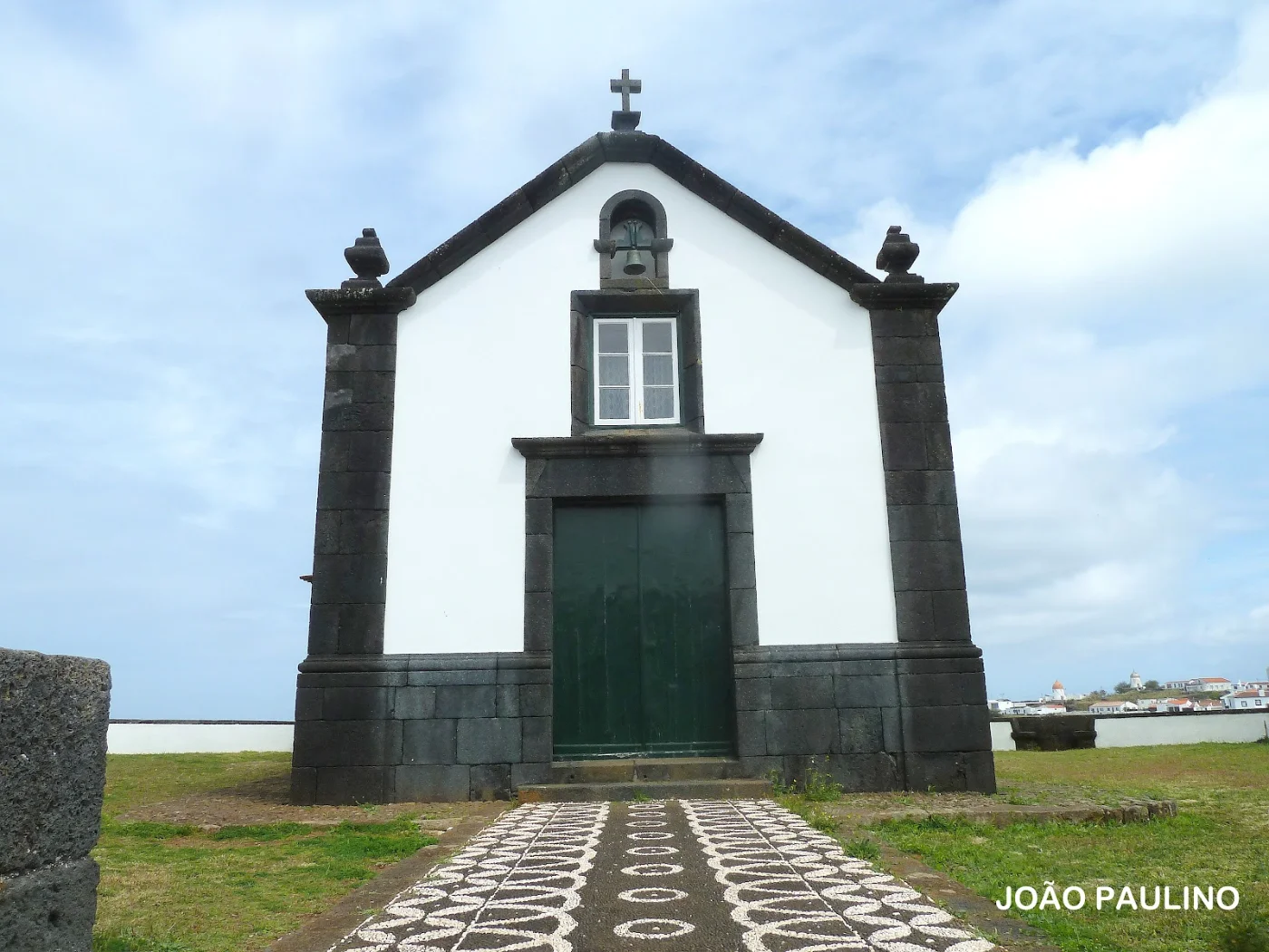 Photos of Ermida do Corpo Santo / Ermida de Nossa Senhora da Boa Nova in 9880 Santa Cruz da Graciosa, Portugal - Photo 1