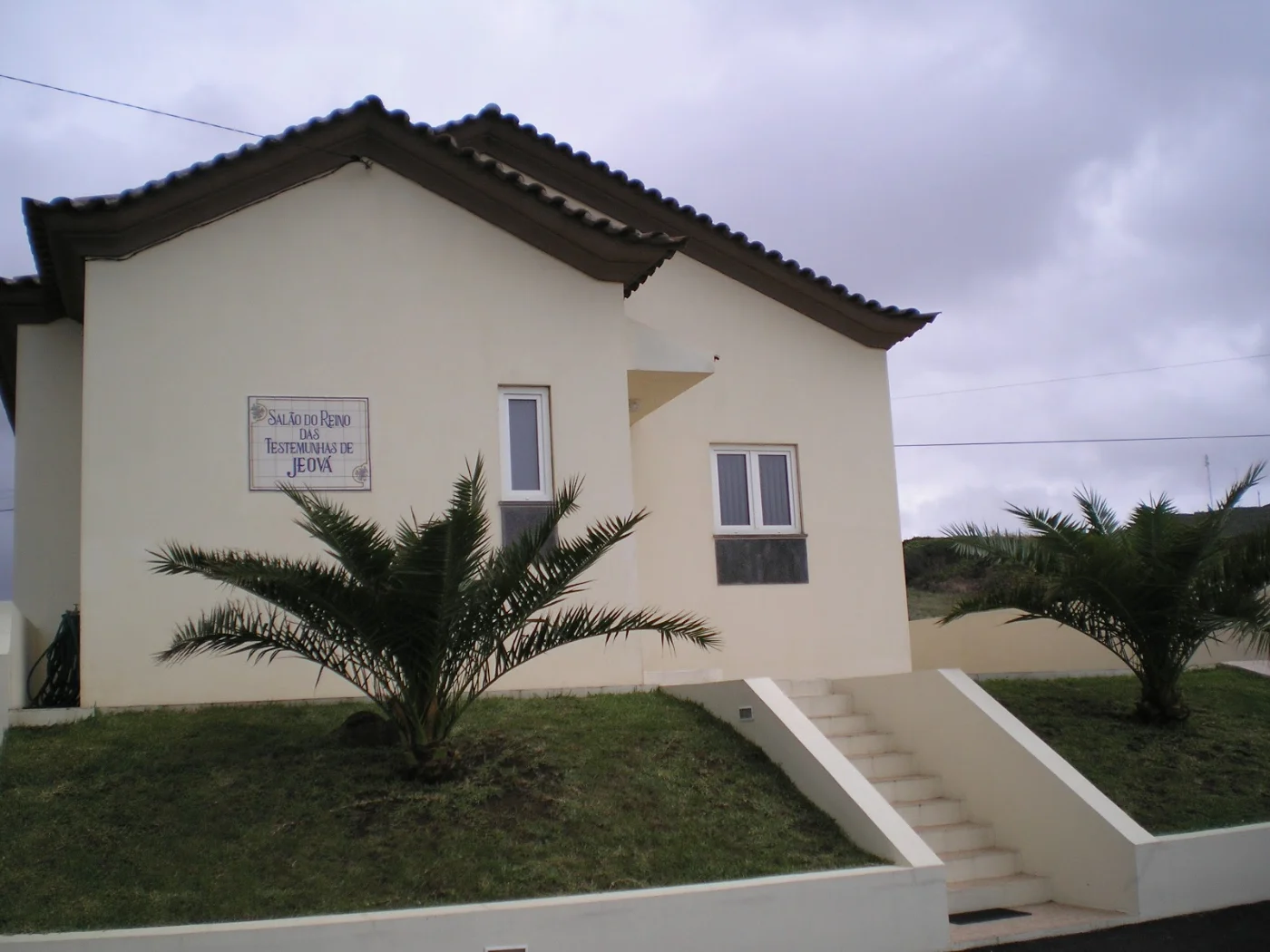 Photos of Salão do Reino das Testemunhas de Jeová in EN1-2 26, 9880-368 Santa Cruz da Graciosa, Portugal - Photo 1