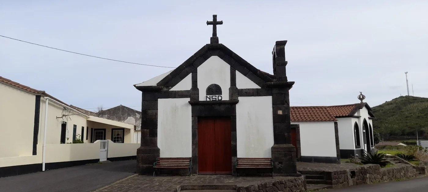Photos of Ermida de Nossa Senhora das Dores in EN5-5, 9880 Dores, Portugal - Photo 1