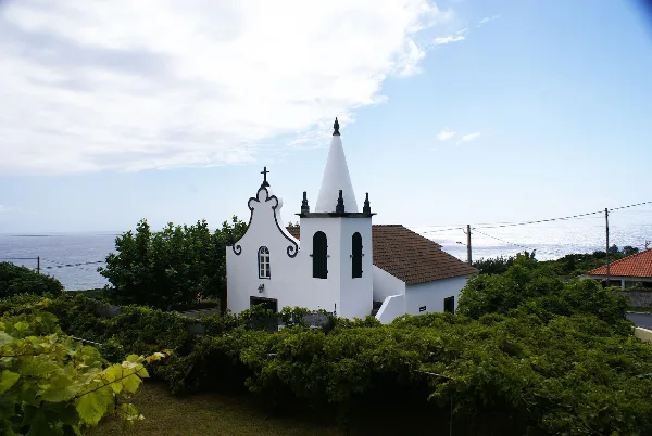 Photos of Ermida de Nossa Senhora da Saúde in Ramal ao Varadouro, Ilha do Faial, 9900 Capelo, Portugal - Photo 2