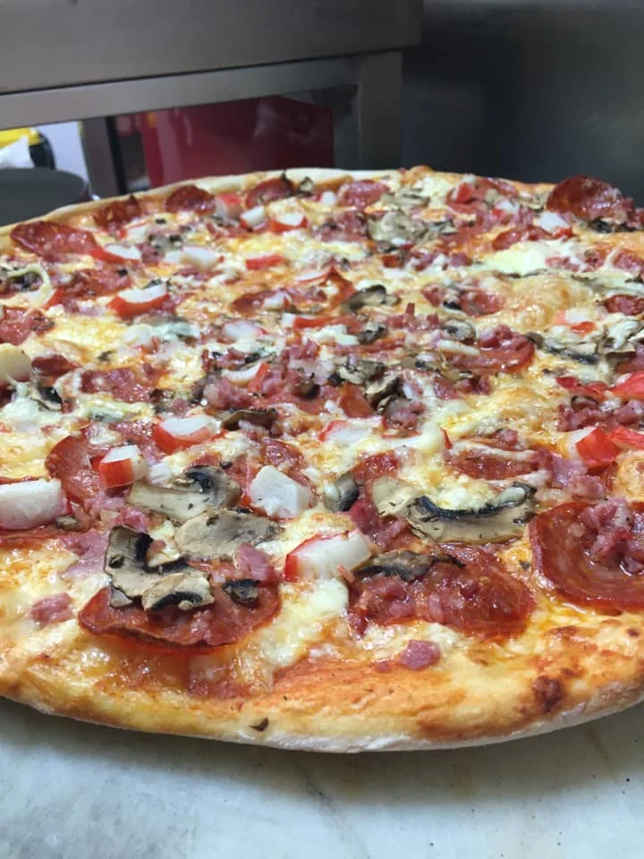 Photos of Pizzaria O Canadiano in R. Nicolau de Sousa Lima 4, 9500 Ponta Delgada, Portugal - Photo 1