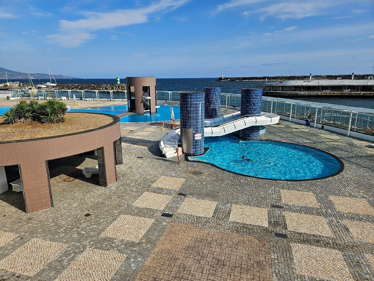 Photos of Piscina de São Pedro in 771, EN1-1A, 9500-767 Ponta Delgada, Portugal - Photo 2