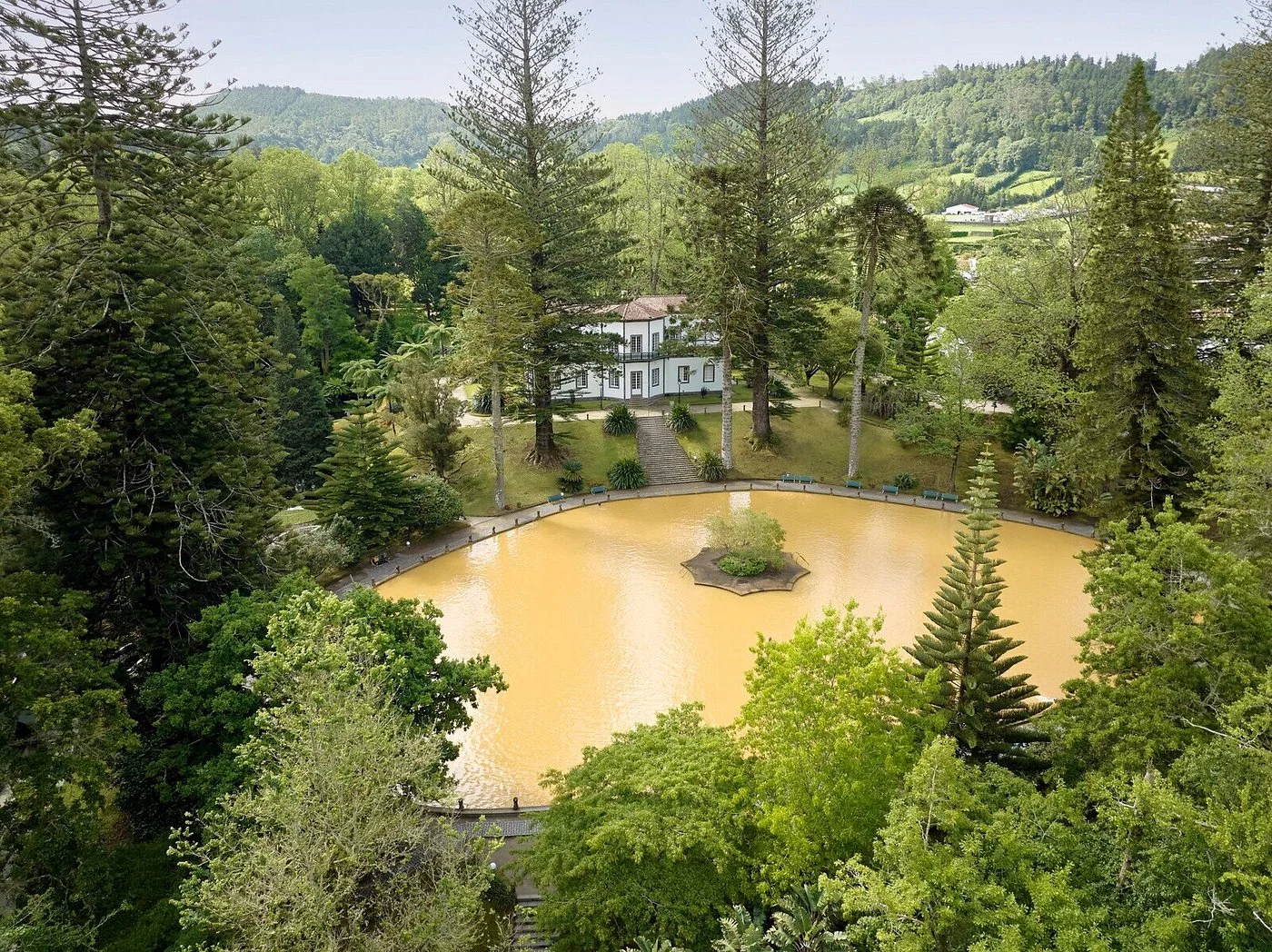 Photos of Terra Nostra Thermal Pools in Largo Marquês da Praia e Monfort, 9675 Furnas, Portugal - Photo 1
