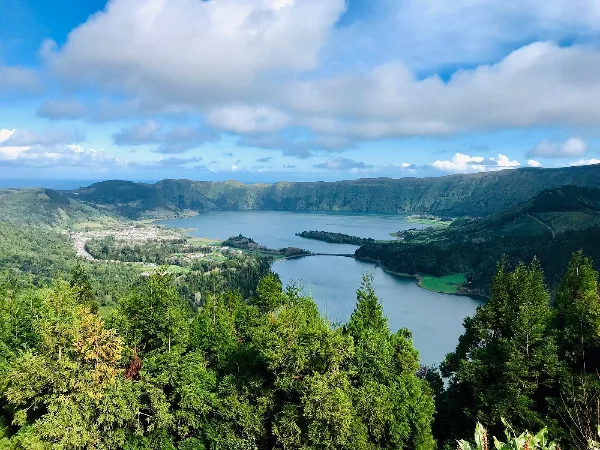 Lagoa das Sete Cidades — Azores by Rui review