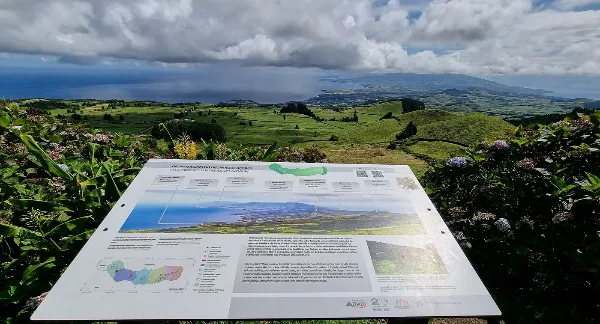 Pico do Carvão — Azores by Rui review
